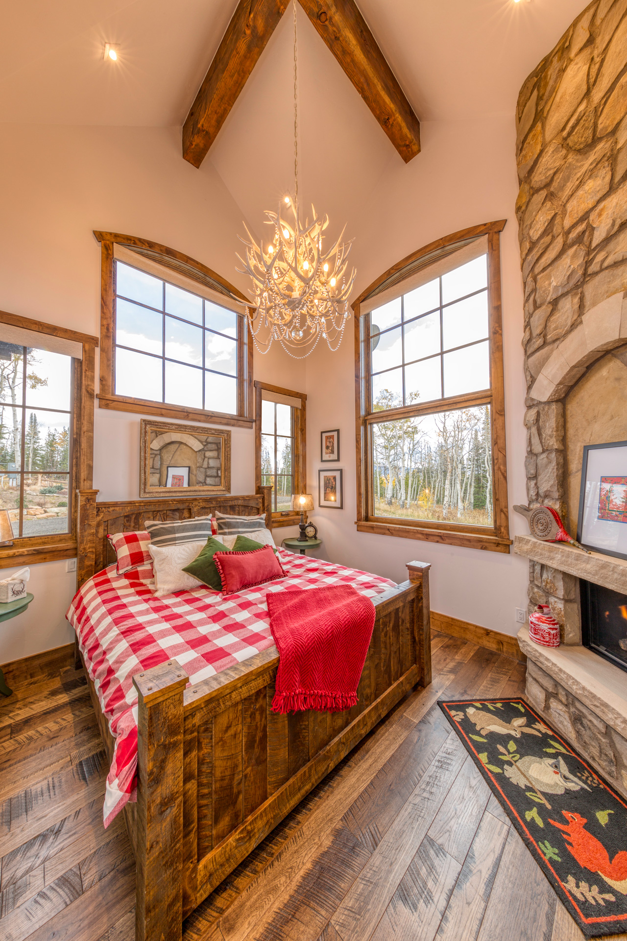 Four-Paws-Ranch-bedroom-2