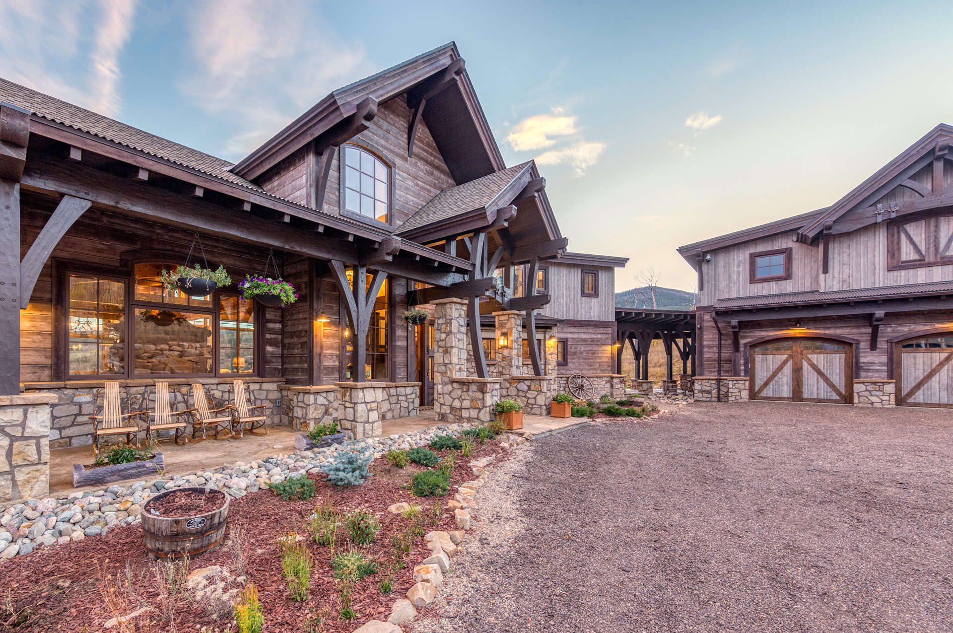 Four Paws Ranch Sweet Homes Of Colorado   Four Paws Ranch Front Side View 